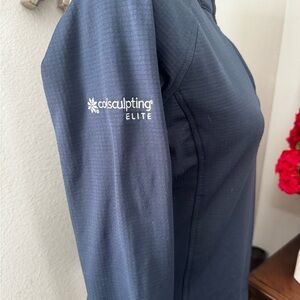 The North Face Women's Navy Quarter-Zip Long Sleeve Top